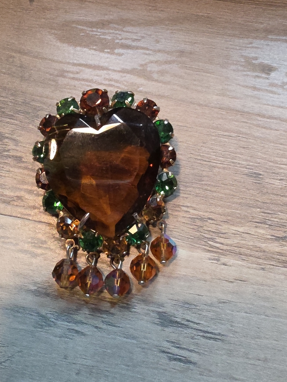 Heart Crystal Dangle Brooch in Amber and Emerald